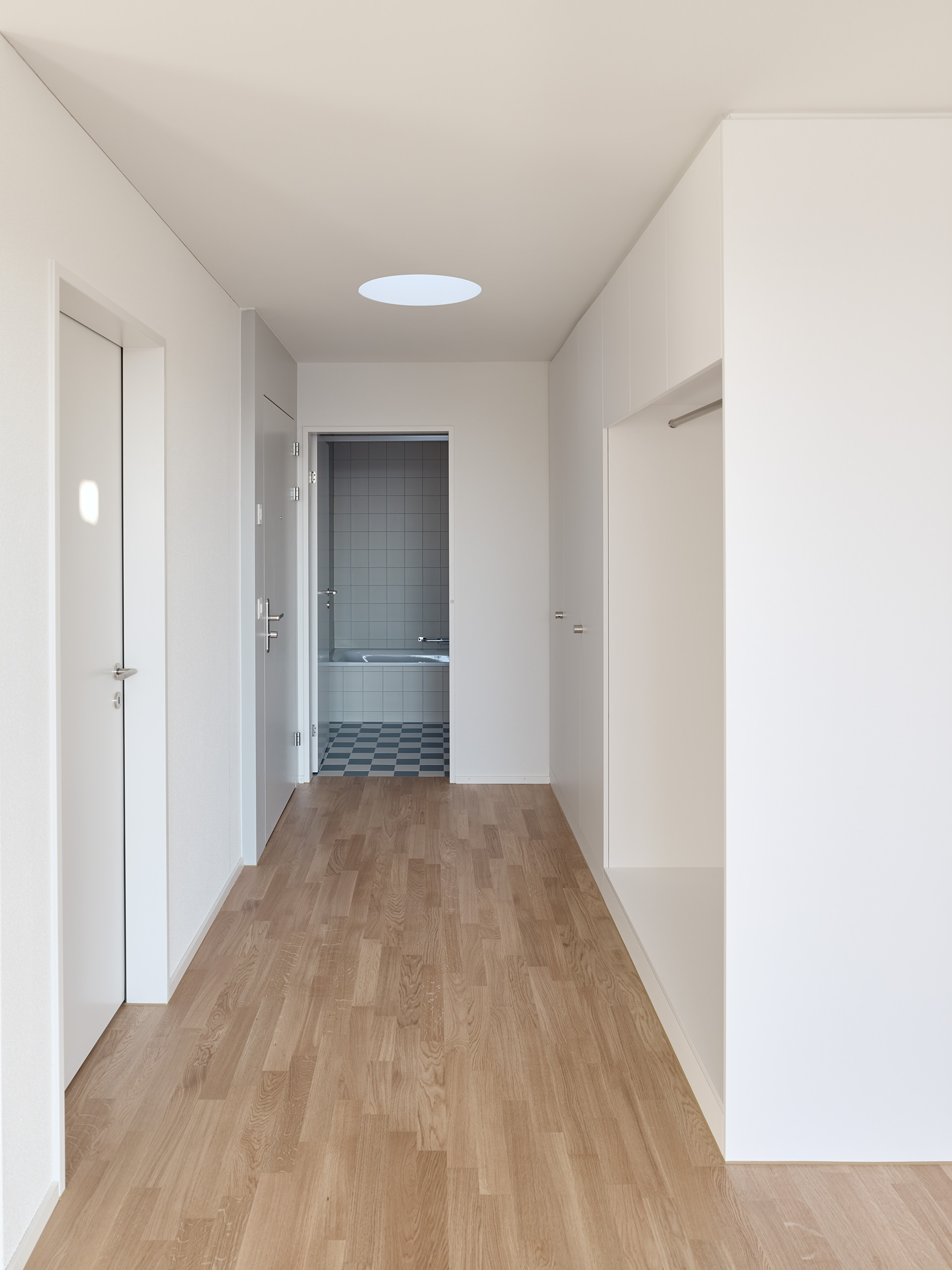 E18686 Alpa 080335 SCREEN